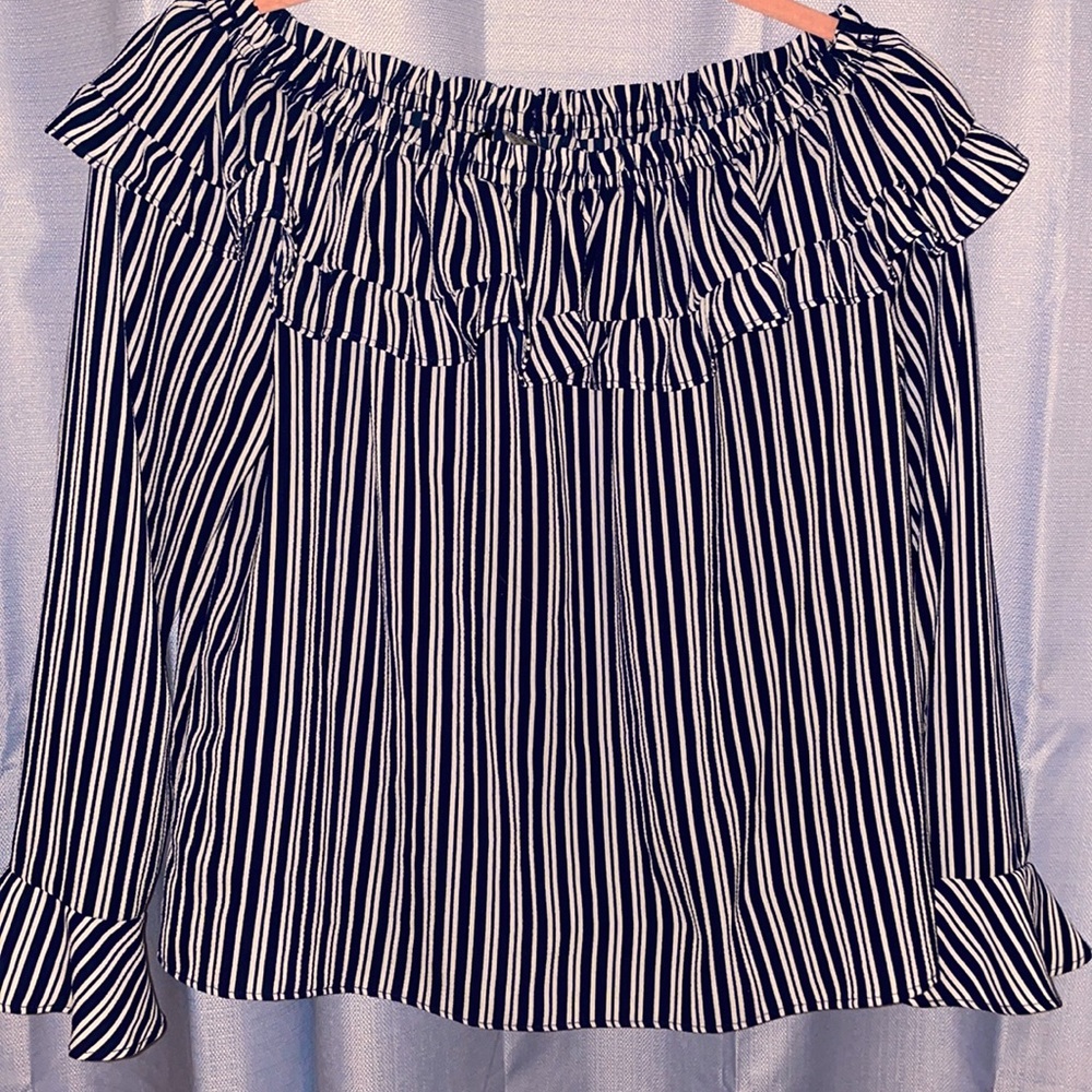 3/$25 H&M Divided Off the shoulder top LS